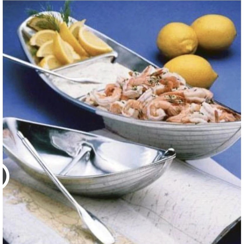 Mariposa Small Dory Serving Dish with 2 Oars